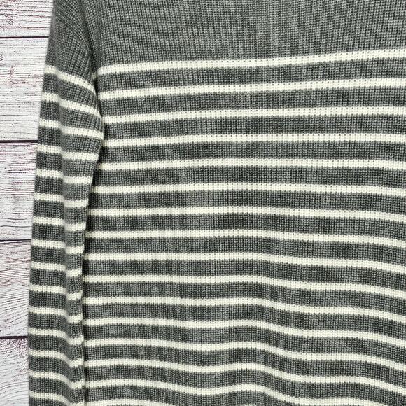 Gap Merino Wool Blend Gray & White Striped Pullover Sweater Size Medium New - Picture 6 of 7